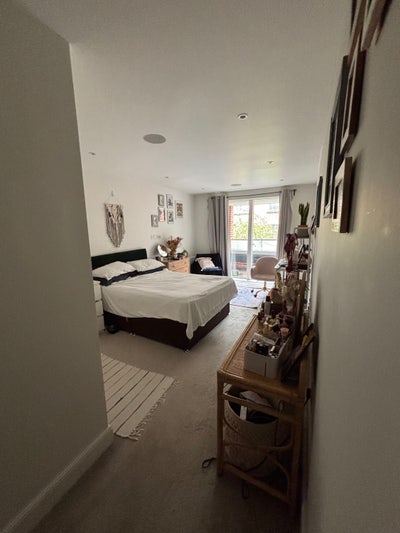 Double en-suite room available from 1st October Main Photo