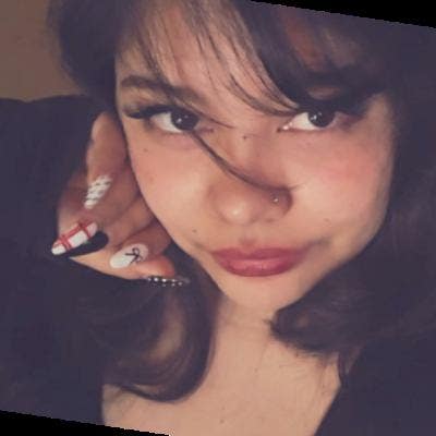 Hi everyone! 😊  I’m a 21 year old Psyc... Main Photo