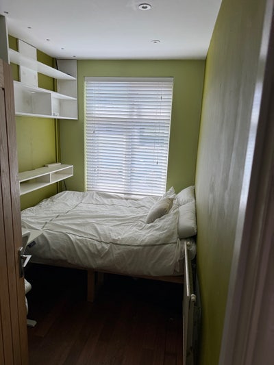 Sociable Working Professional Room Main Photo
