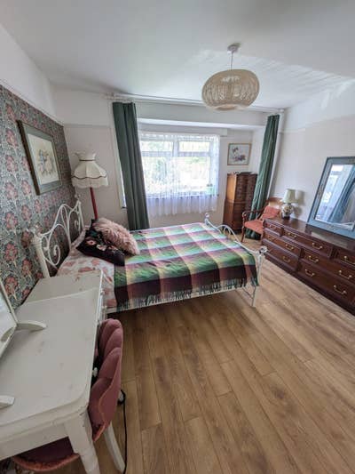 Double Room | Parking | M5 J28 | Bills Included Main Photo