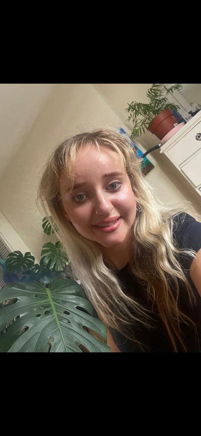 27 yo female seeks a pet friendly room Main Photo