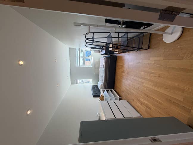 Bright Double Room in Spacious Dalston Flat  Main Photo