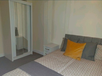 🟣 Double room in Earlsfield-  All bills included Main Photo