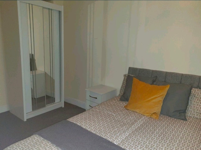 🟣 Double room in Earlsfield-  All bills included Main Photo