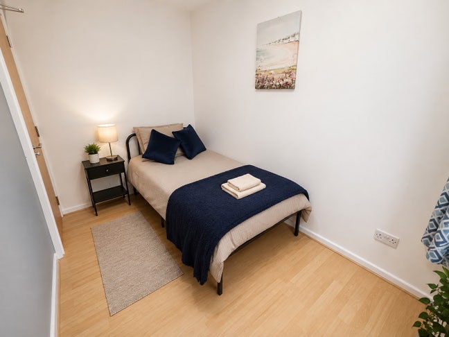 Room Close to Amazon DSA6 Main Photo