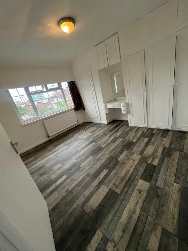 Double Rooms To Rent NW2 7HN Main Photo
