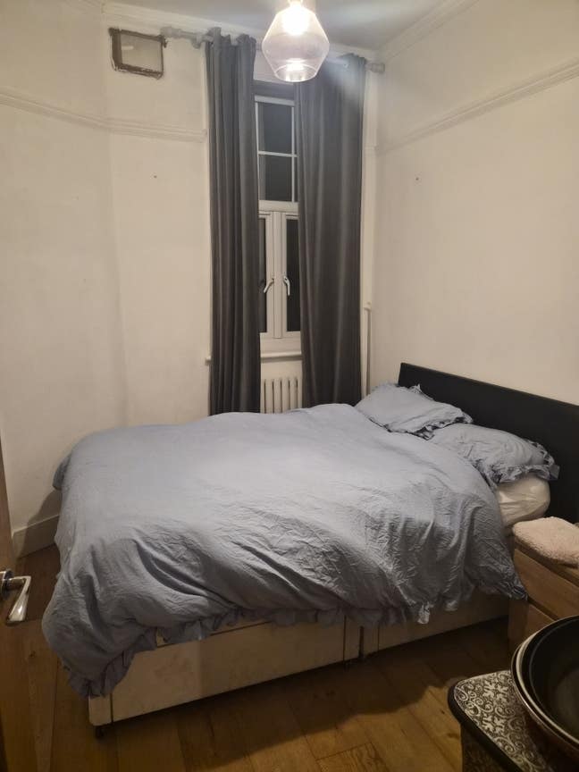 Searching for a roomate (girl) to share a flat Main Photo