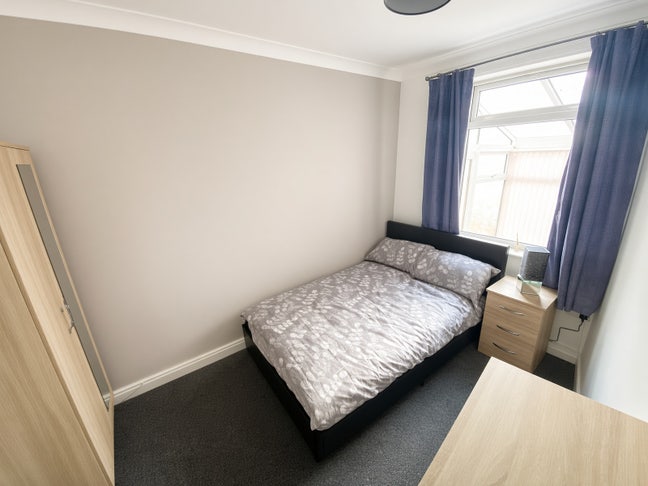 Furnished  Double Room to Let Main Photo