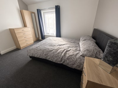 Furnished  Double Room to Let Main Photo