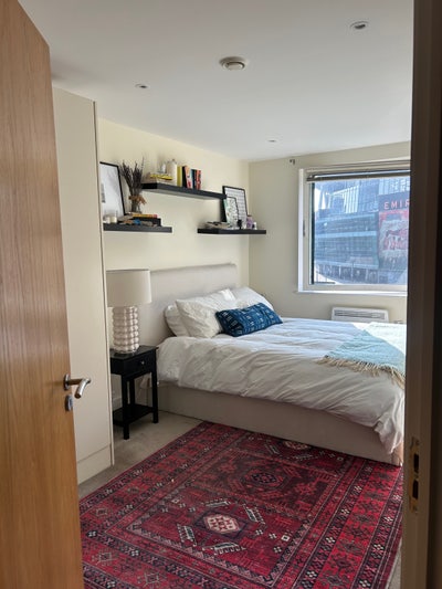 Short term let - en suite double room (11/9-5/10) Main Photo