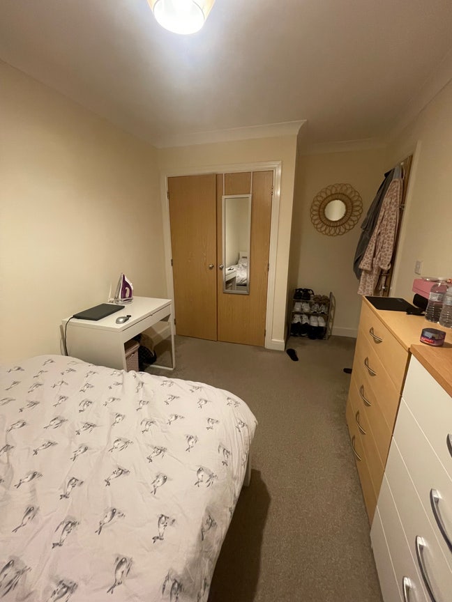 Double room in friendly shared house - Great locat Main Photo