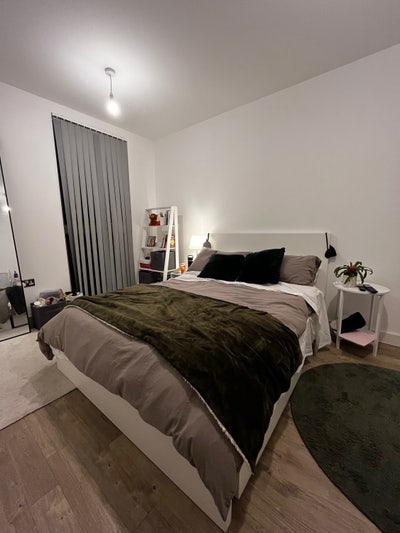 Large Double Room East Village / Olympic Village Main Photo