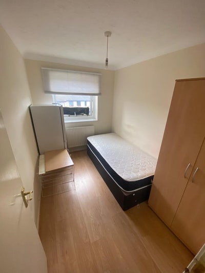 ✨🛏️ Single Room to Let in -South Bermondsey Main Photo