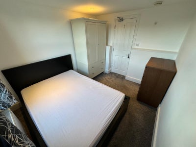 Double room in Wimbledon houseshare Main Photo