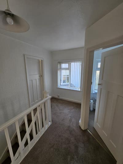 Spacious 4 Bedroom, 2 Bathroom House – Newcastle-u Main Photo