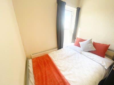 🏡 Spacious Double Rooms | 💡 All Bills Included | Main Photo