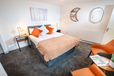 Luxury Double Room - en-suite (bills included) Main Photo