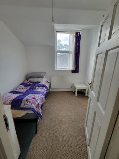 Brixton Sublet available - 600 Bills included  Main Photo