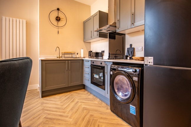 Studio Double Room To Rent  Main Photo