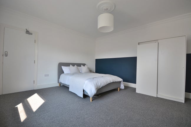 One Room Coming Available (Annesley Road) Main Photo