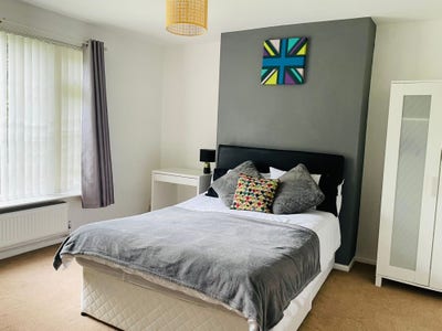 🤩 En-Suite Room • Mature Household (39Bg) Main Photo
