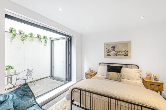 Stunning Double Bedroom in Balham! Main Photo