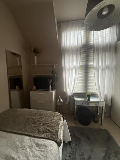 Stunning double room in a design led home  Main Photo