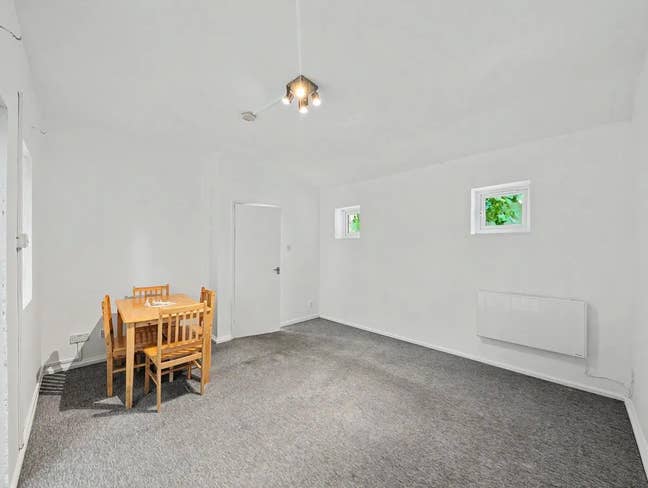 ***Spacious One Bedroom Bungalow to Rent in SE7*** Main Photo
