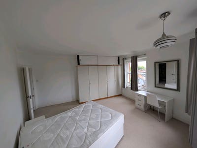 Massive master bedroom on top floor Main Photo