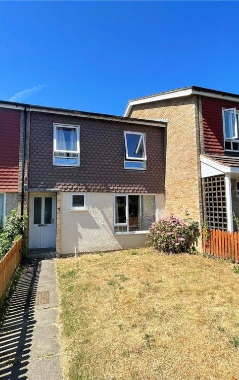 4 bed student property short walk from UCA - furni Main Photo