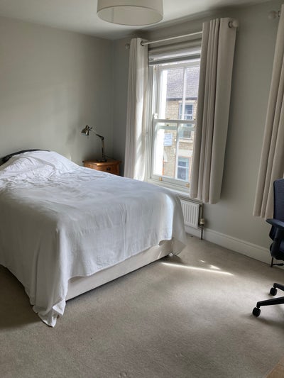 Large, comfy room in central Cambridge Main Photo