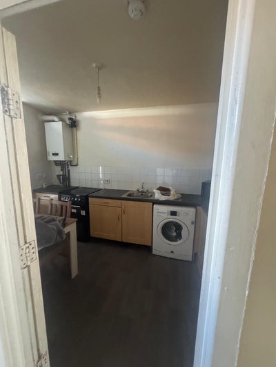 A Studio Room Available in Nottingham- Hyson Green Main Photo