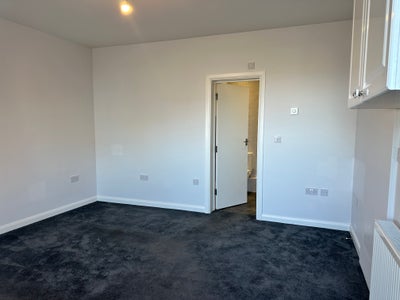 Studio flat in Newhaven - Bills included Main Photo