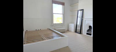 Spacious Double Room and Separate Office Space  Main Photo