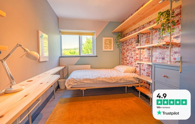 Last room · student 6-bed · &pound;815 all in Main Photo