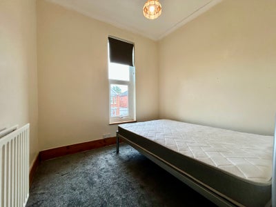 Room for rent  Main Photo