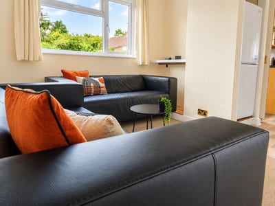 😮Last Room with &pound;100 Deposit & Bills inc 2Fl Main Photo