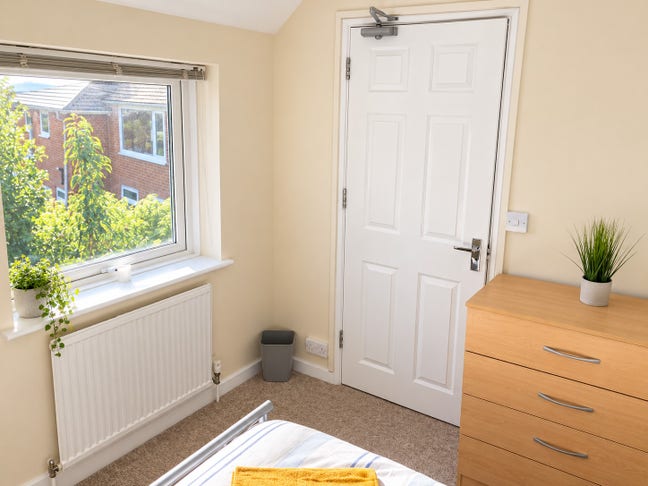 ⛱️🚣‍♀️Great Double Room, &pound;100 Deposit-Dont Miss⛱️ Main Photo