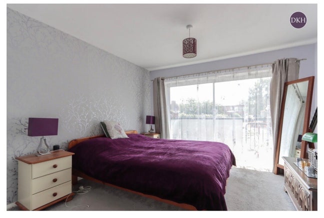 Furnished double room with private balcony Main Photo