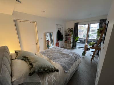 Double bedroom, ensuite and balcony ! Main Photo