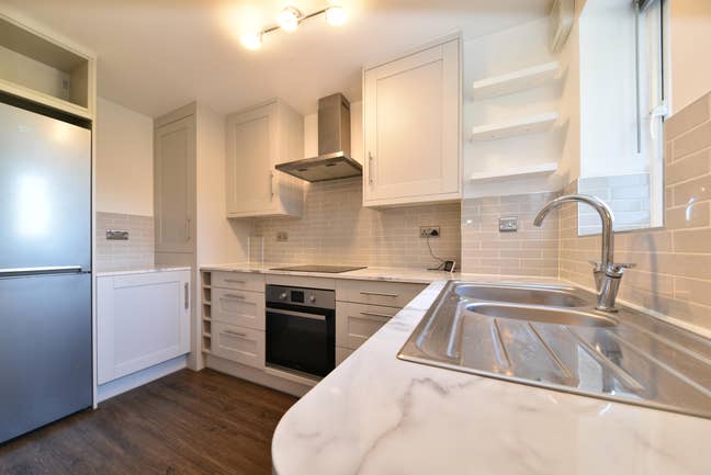 Cosy One Bedroom Flat in an Ideal Location  Main Photo