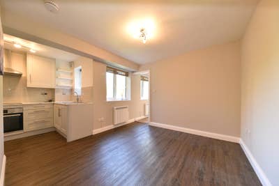Cosy One Bedroom Flat in an Ideal Location  Main Photo