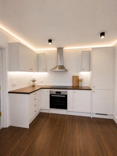 Newly renovated room with luxury ensuite bathroom  Main Photo