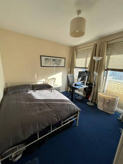 Room in a sunny flat Main Photo