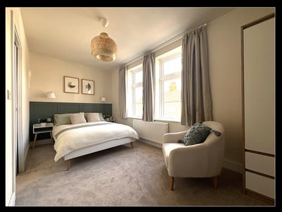 Large executive studio for peaceful luxury Main Photo