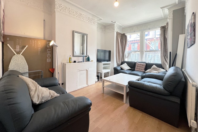 Double Rooms in LS6 Woodhouse - Available Now! Main Photo