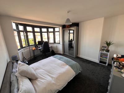 Double Room & Private Bathroom 🛌 Main Photo