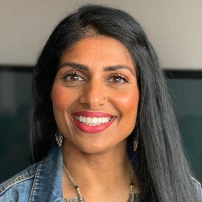 4 professionals aged 25-59 looking to share  Main Photo