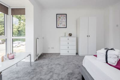 2 stunning rooms available in Ealing  Main Photo