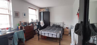 Spacious Room - Canada Water Main Photo